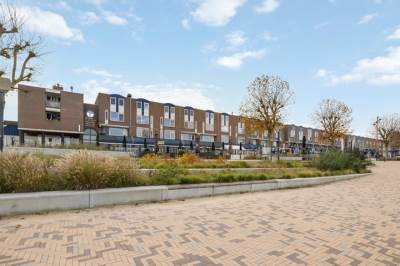 Woning Zomerkade 210 Huizen