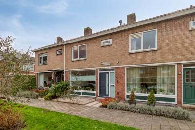 Woning Jhr. van de Wall Repelaerstraat 4 Dordrecht