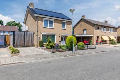 Woning Rijnaakstraat 10 Maasbracht