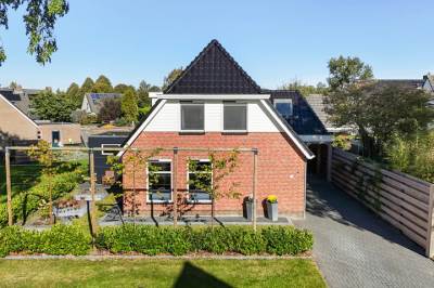 Woning De Voorzoom 19 Buitenpost