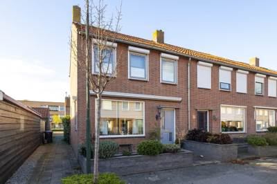 Woning Van Ruysdaelstraat 2 Hardinxveld-Giessendam