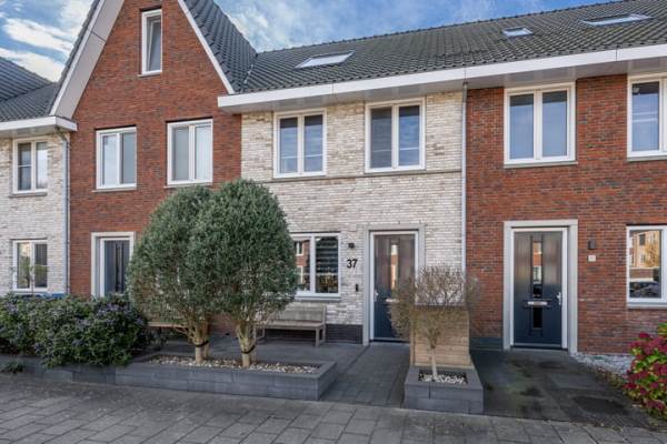 Woning Spoorbaan 37 Hellevoetsluis
