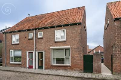 Woning Beneden Molendijk 18 Ooltgensplaat