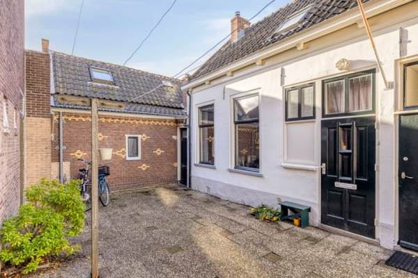 Woning Lage Rijndijk 16 Leiden