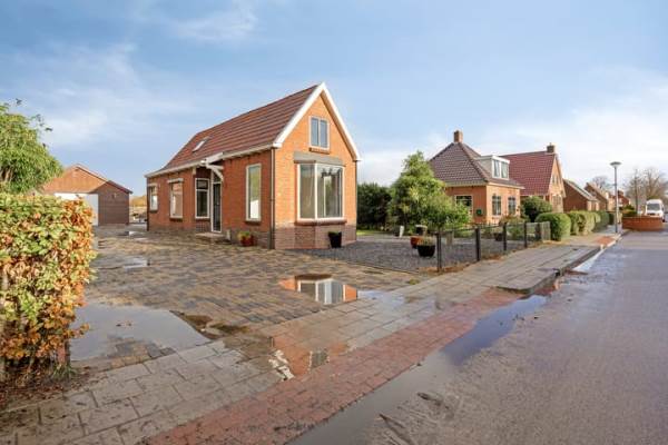 Woning Burg v Roijenstr West 60 Hoogezand
