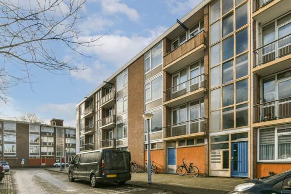 Woning Valkhof 130 Amsterdam