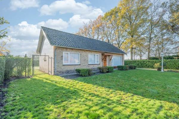 Woning Bovenstraat 75 Hoeven