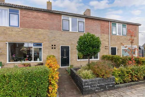 Woning Meester Klaas Douwesstraat 10 Tzum