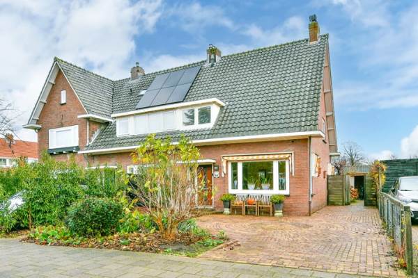 Woning Stationsweg 66 Hoofddorp