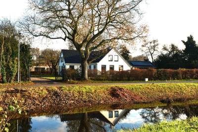 Woning Aan de Vaart 10 Roden