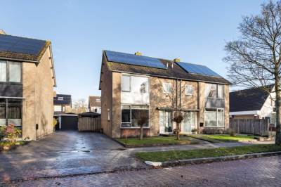 Woning Jintewarren 27 Hurdegaryp