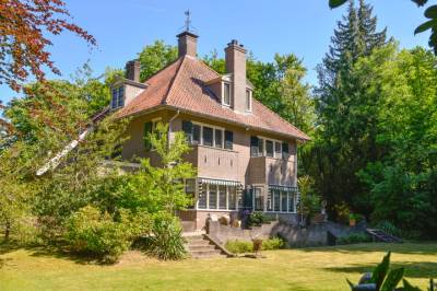 Woning Rutgers van Rozenburglaan 1 Baarn