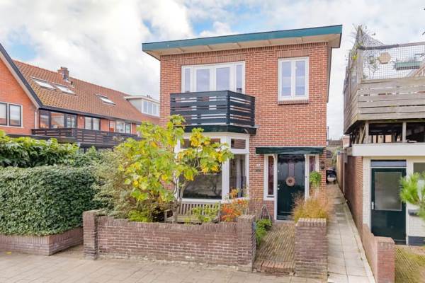 Woning Vareniusstraat 16 IJmuiden