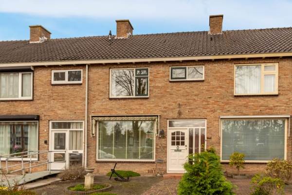 Woning Debora Bakelaan 25 Heemskerk