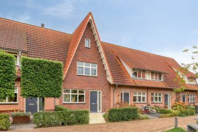 Woning Wierde 13 Hendrik-Ido-Ambacht