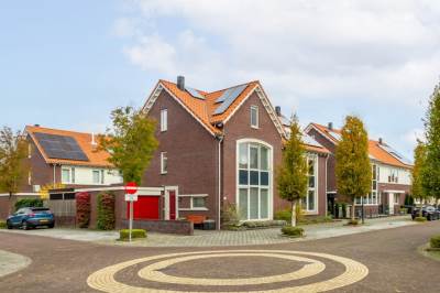 Woning Troelstrastraat 69 Hardinxveld-Giessendam