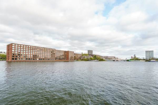 Woning Bogortuin 143 Amsterdam