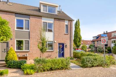 Woning Pruylenborg 2 Hendrik-Ido-Ambacht