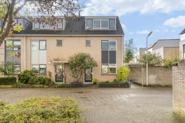 Woning Walter Gropiuserf 23 Amersfoort