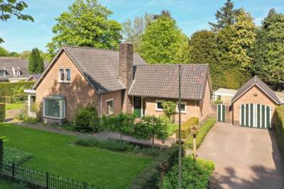 Woning Woensbergweg 1 Huizen