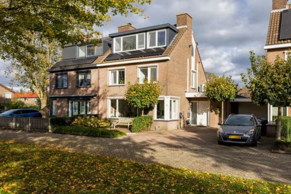 Woning M.Dotingalaan 3 Weesp