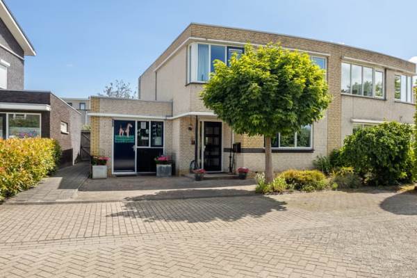 Woning Kloosring 57 Oud-Beijerland