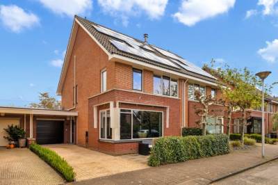 Woning Abdijweide 24 Hellevoetsluis