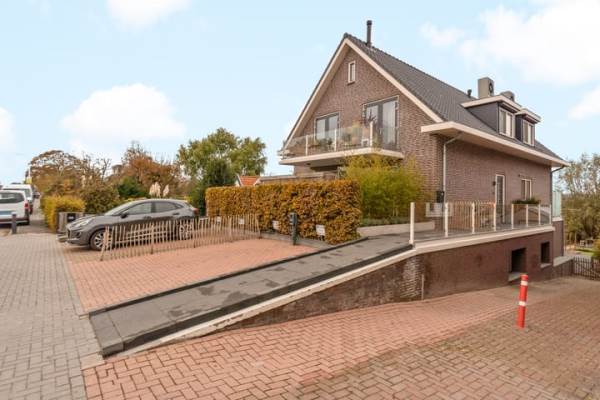 Woning Oosteinderweg 585 Aalsmeer