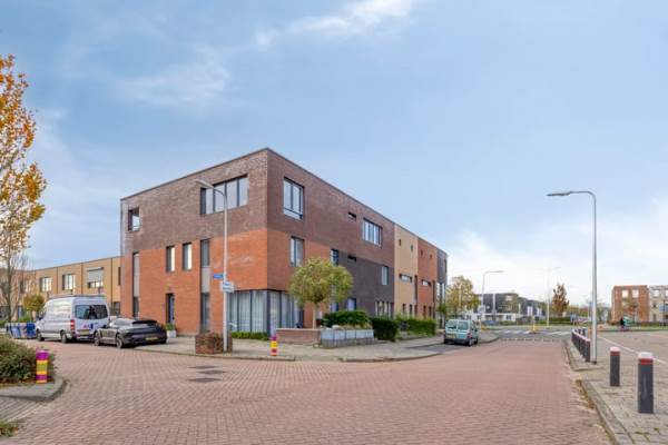 Woning Vroonhoevelaan 59 Alphen aan den Rijn