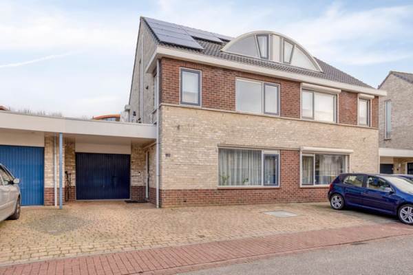 Woning Parelmoerboog 10 Terneuzen