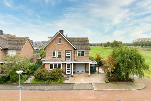 Woning Archeologenweide 16 Hellevoetsluis