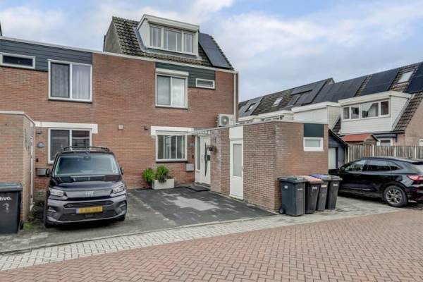 Woning Selma Lagerlöf-erf 225 Dordrecht