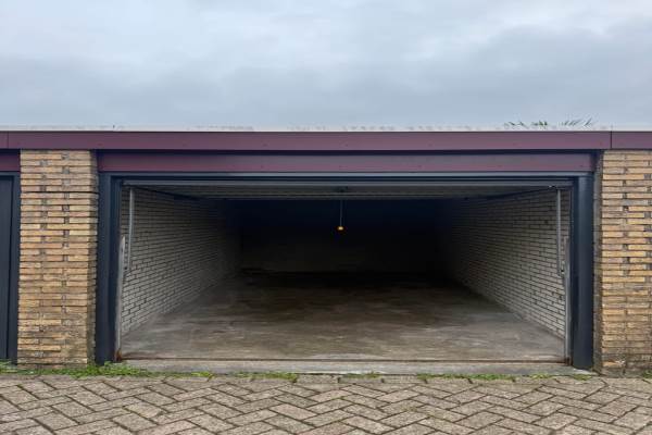 Garage Martinus van de Mortelstraat 30 Halsteren