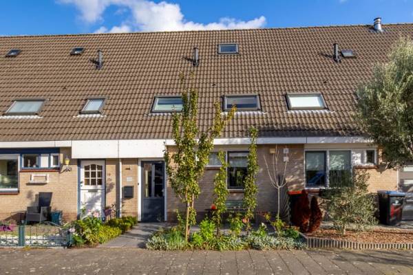 Woning Prinses Ireneweg 12 Oud-Alblas