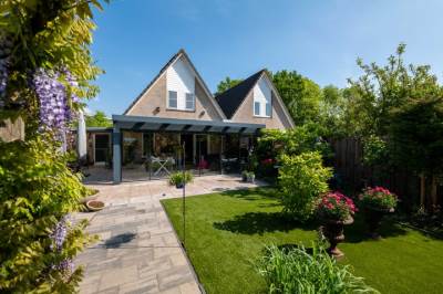 Woning Helmstraat 1B Hellevoetsluis