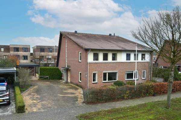 Woning Fitislaan 24 Zeewolde