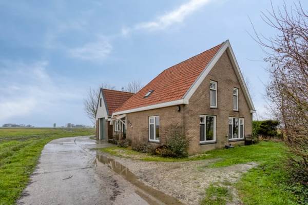 Woning Rijksstraatweg 9 Schalsum