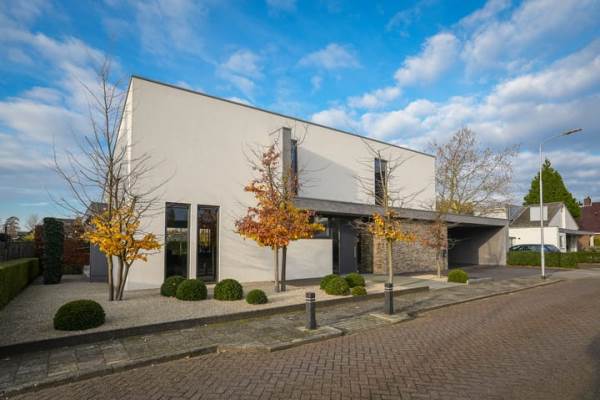 Woning St. Josephstraat 16 Beneden-Leeuwen