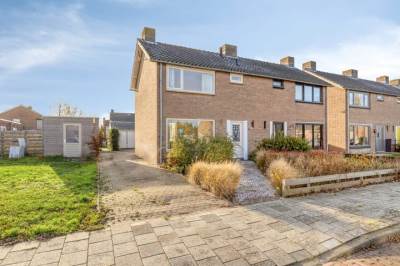 Woning Deken Tomaslaan 32 's-Heerenhoek