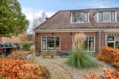Woning Noordeinde 114 Roelofarendsveen