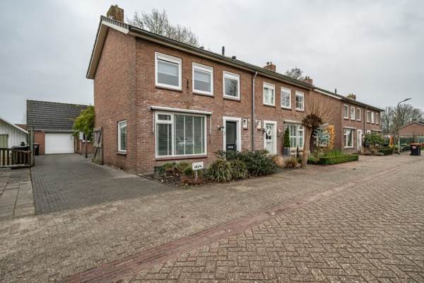 Woning Warreveen 20 Pesse (Gem. Hoogeveen)