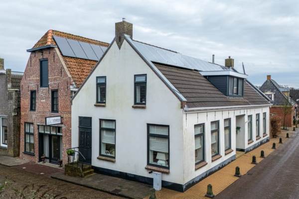 Woning Tsjerkestrjitte 11 Eanjum