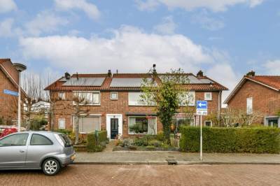 Woning Julianastraat 13 Rhoon