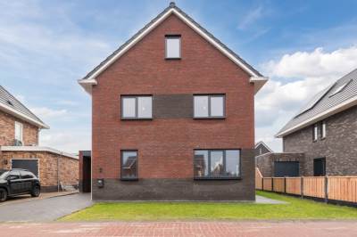 Woning Van Ruysdaelplantsoen 2 Veendam