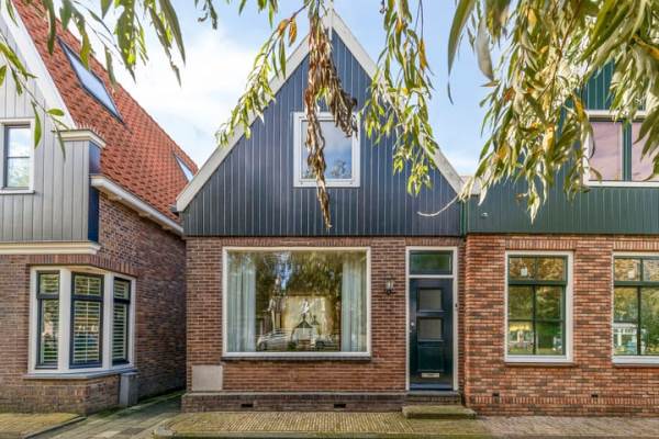 Woning H J Calkoengracht 18 Volendam