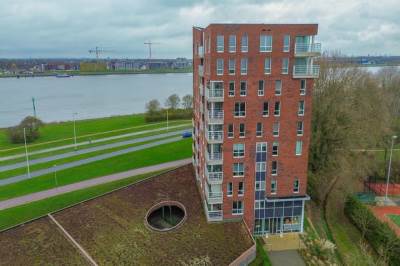 Woning Koninginnelaan 164 Rozenburg (ZH)