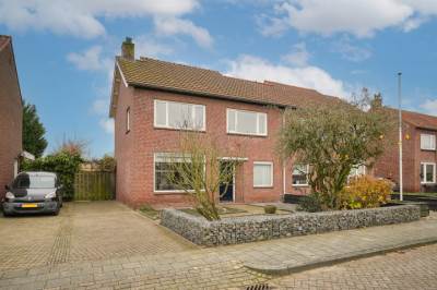 Woning Susterenhof 22 Genderen