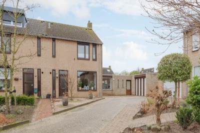 Woning Burg van Leentstraat 104 Grubbenvorst