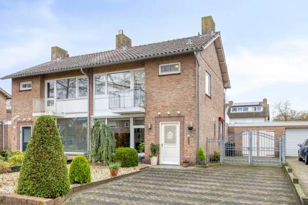 Woning Burgemeester van der Weidenlaan 35 Beek en Donk