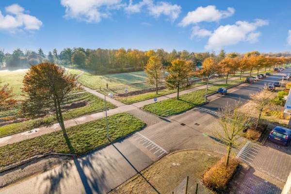 Woning J.T.P. Bijhouwerhof 79 Almere